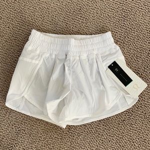 BMWT Lululemon white tracker short, sz. 4